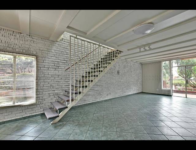 2 BEDROOM DUPLEX FOR SALE IN THE HILL